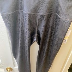 Stylish yet chill high waisted leggings